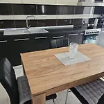 Edi 1 Center شقة تيرانا
