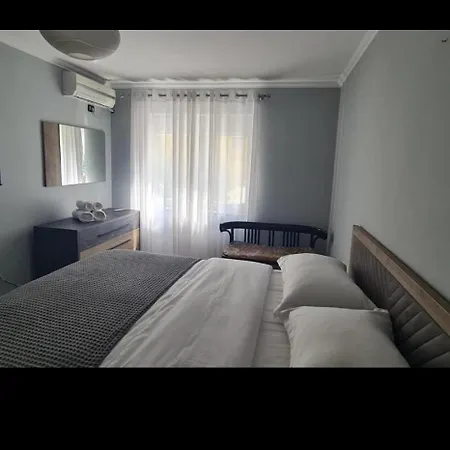 Edi 1 Center شقة تيرانا