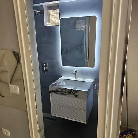 Edi 1 Center Tirana