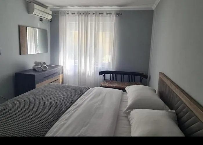 Edi 1 Center Lägenhet Tirana